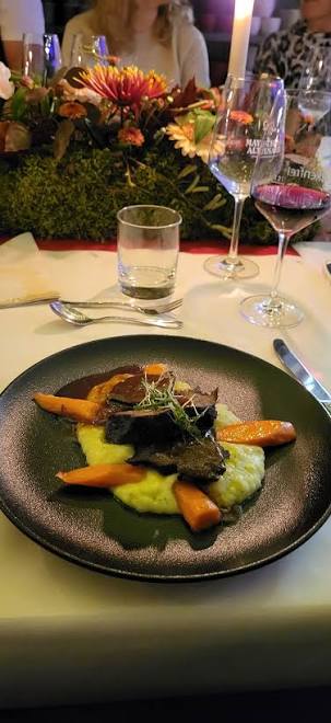 Signature Plate